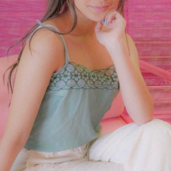 green floral lace slip top 🤍 - Picture 1 of 4